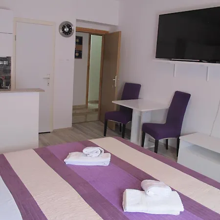 And Stambuk Ii Guest house 3*